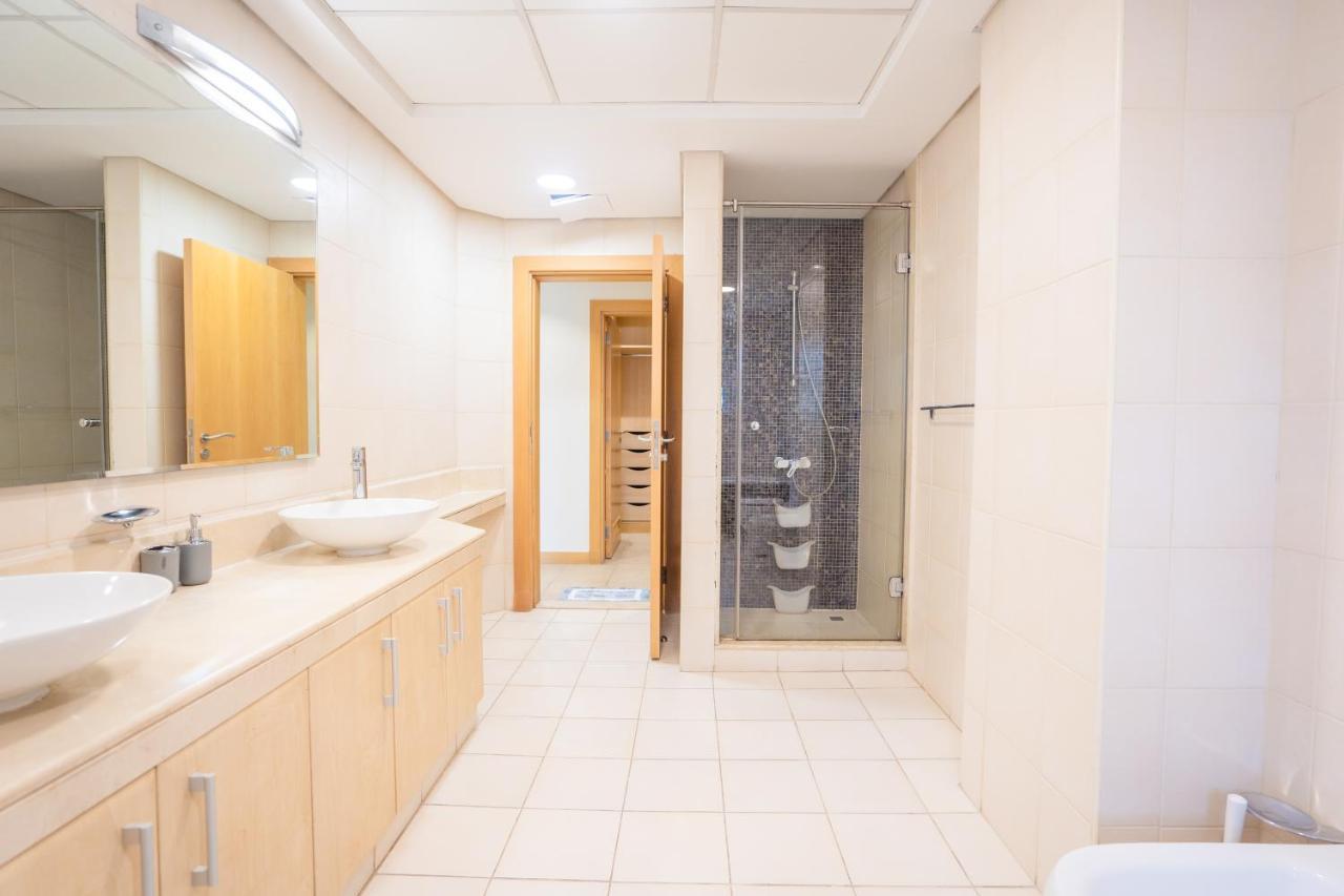 Luxury 4Br Apt - Palm Jumeriah - Beach Club Access Dubai Luaran gambar