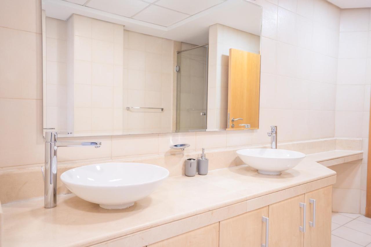 Luxury 4Br Apt - Palm Jumeriah - Beach Club Access Dubai Luaran gambar
