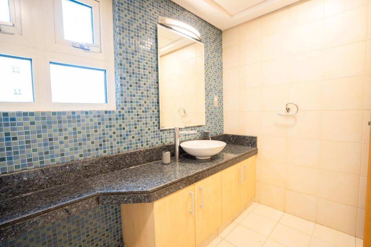 Luxury 4Br Apt - Palm Jumeriah - Beach Club Access Dubai Luaran gambar